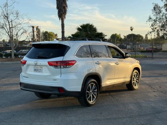 2019 Toyota Highlander - Image 5 of 21