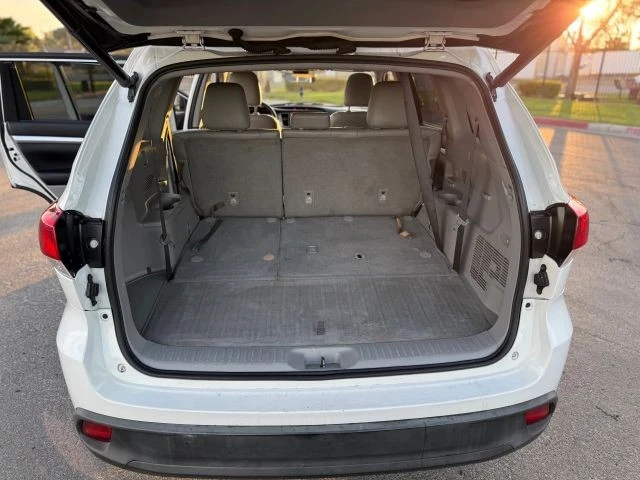 2019 Toyota Highlander - Image 20 of 21