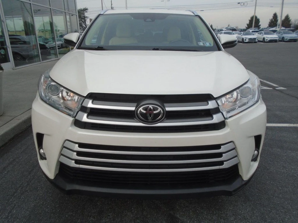 2019 Toyota Highlander - Image 9 of 12