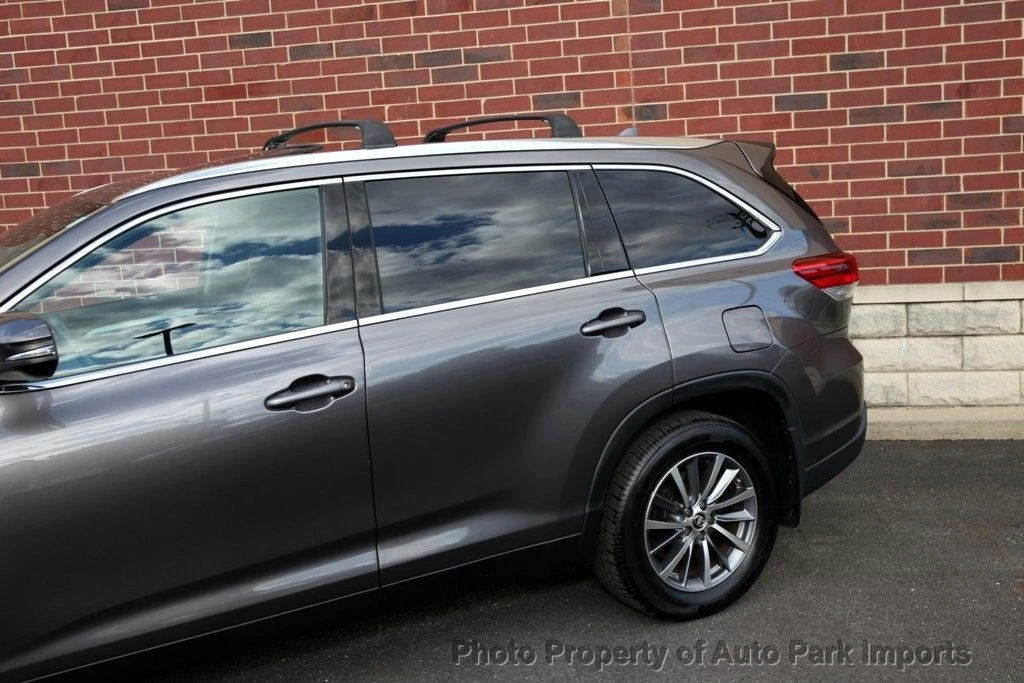 2019 Toyota Highlander - Image 6 of 12