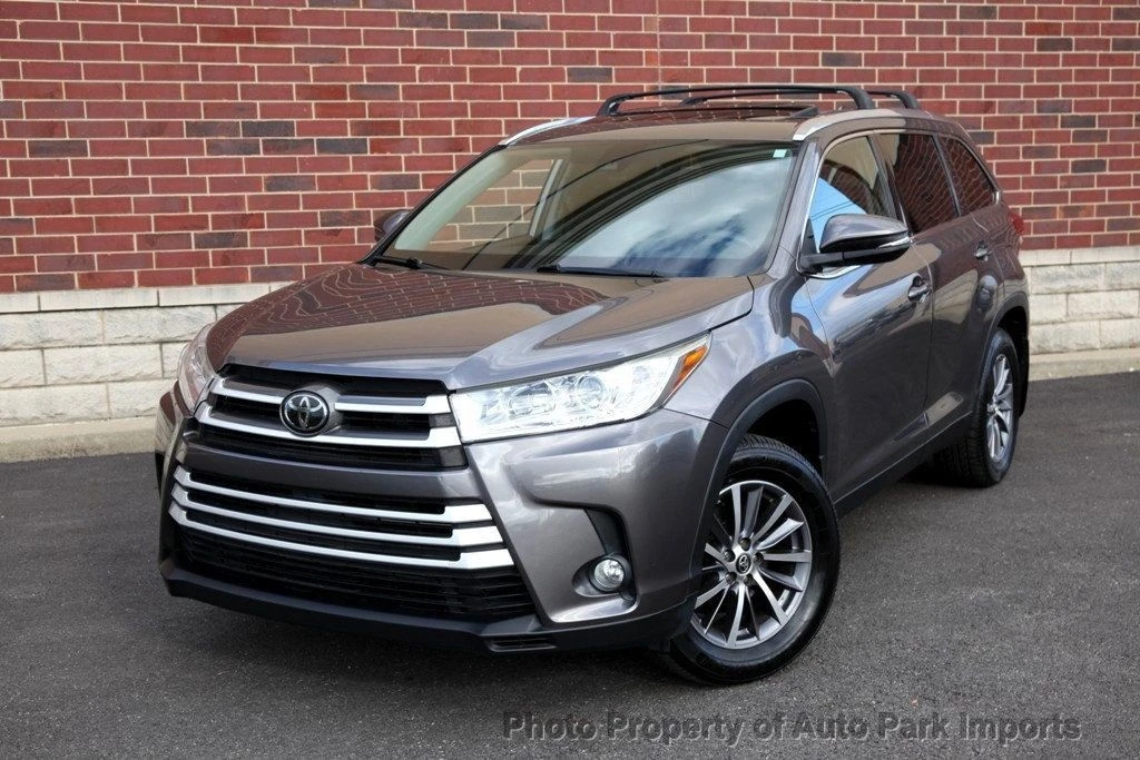 2019 Toyota Highlander - Image 3 of 12