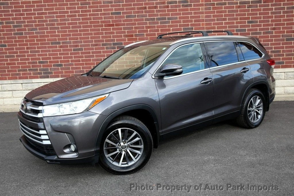 2019 Toyota Highlander - Image 5 of 12