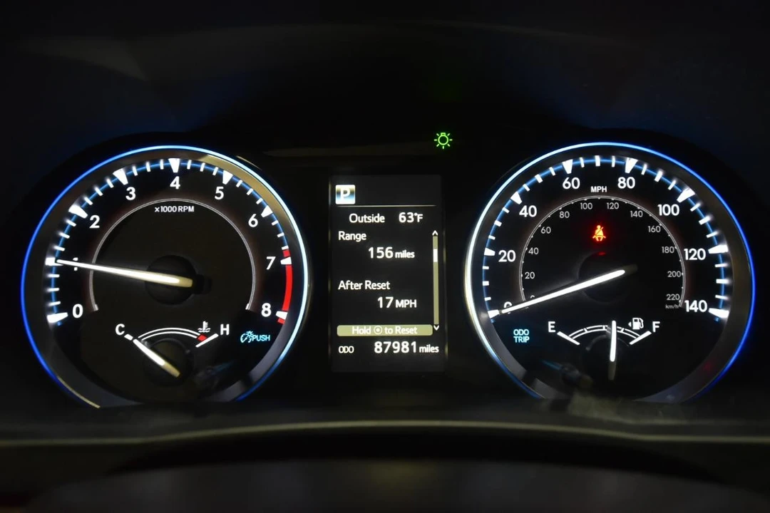 2019 Toyota Highlander - Image 18 of 31