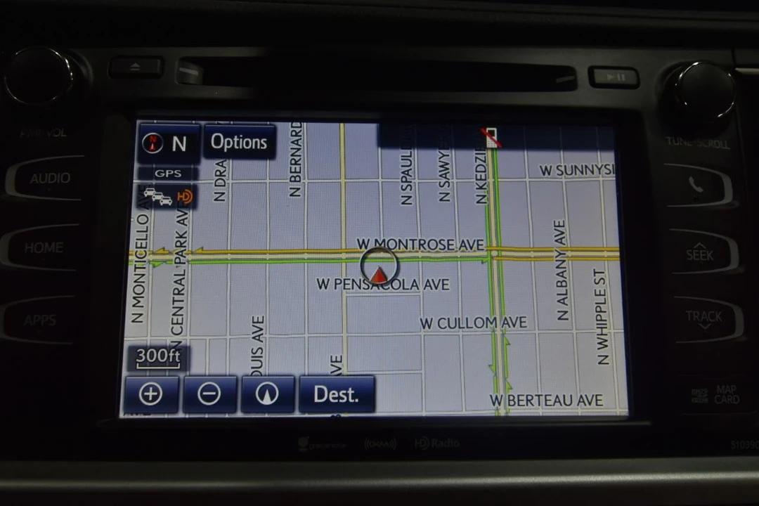 2019 Toyota Highlander - Image 24 of 31