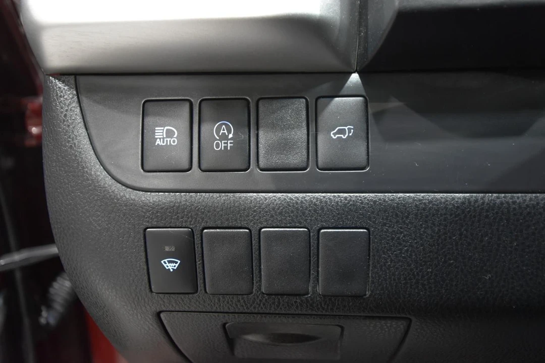 2019 Toyota Highlander - Image 13 of 31