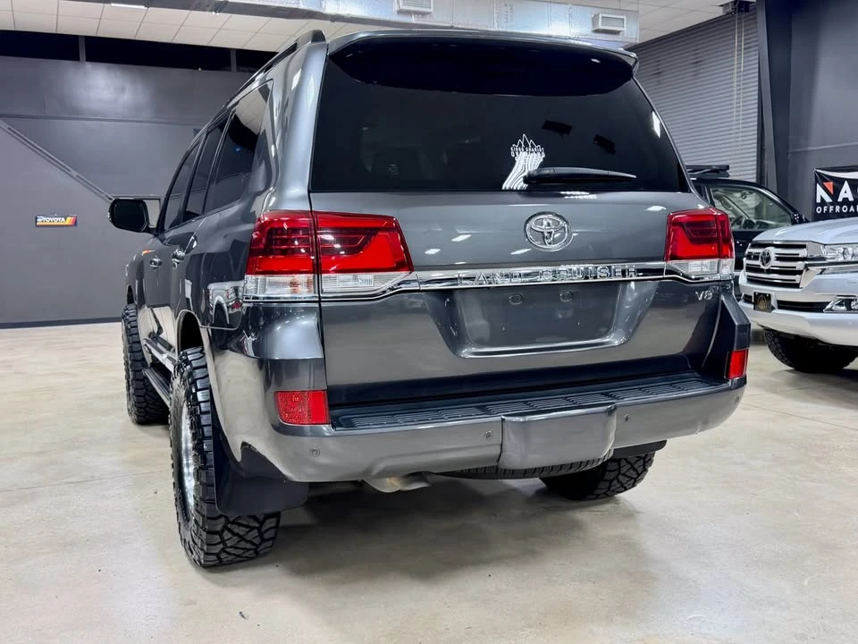 2019 Toyota J200 Land Cruiser - Image 7 of 20