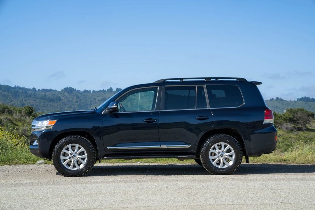 2019 Toyota J200 Land Cruiser - Image 2 of 31