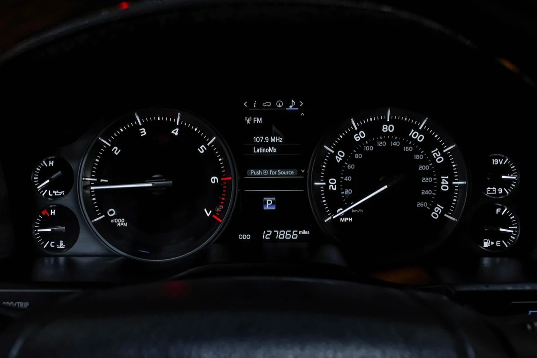 2019 Toyota J200 Land Cruiser - Image 26 of 31