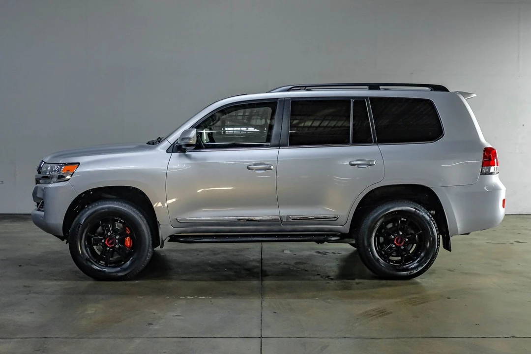 2019 Toyota J200 Land Cruiser - Image 17 of 31