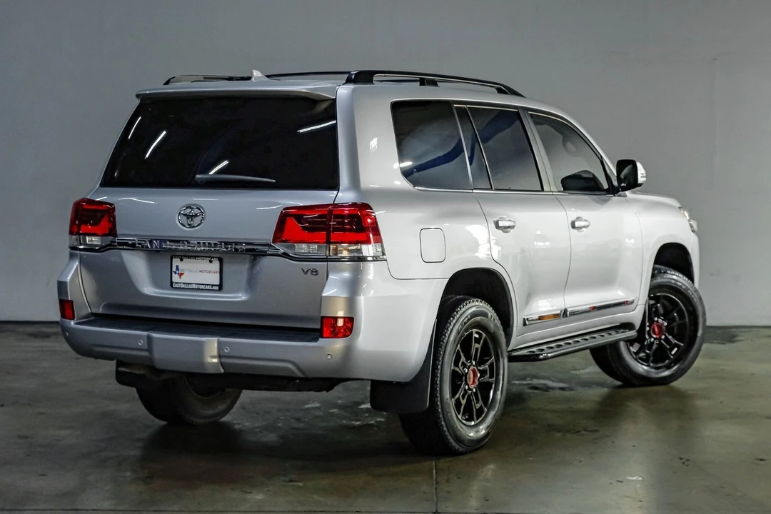 2019 Toyota J200 Land Cruiser - Image 12 of 31