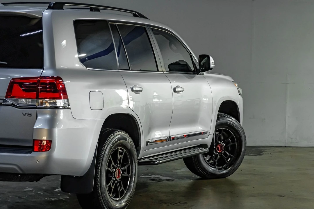 2019 Toyota J200 Land Cruiser - Image 14 of 31