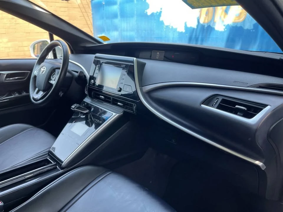 2019 Toyota Mirai - Image 7 of 20