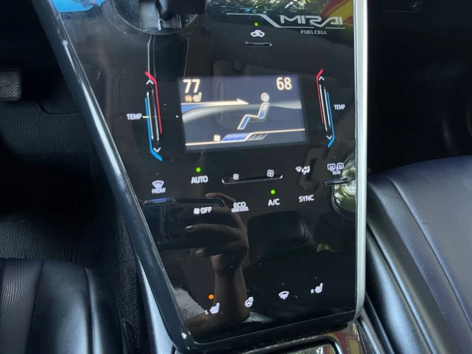 2019 Toyota Mirai - Image 11 of 20