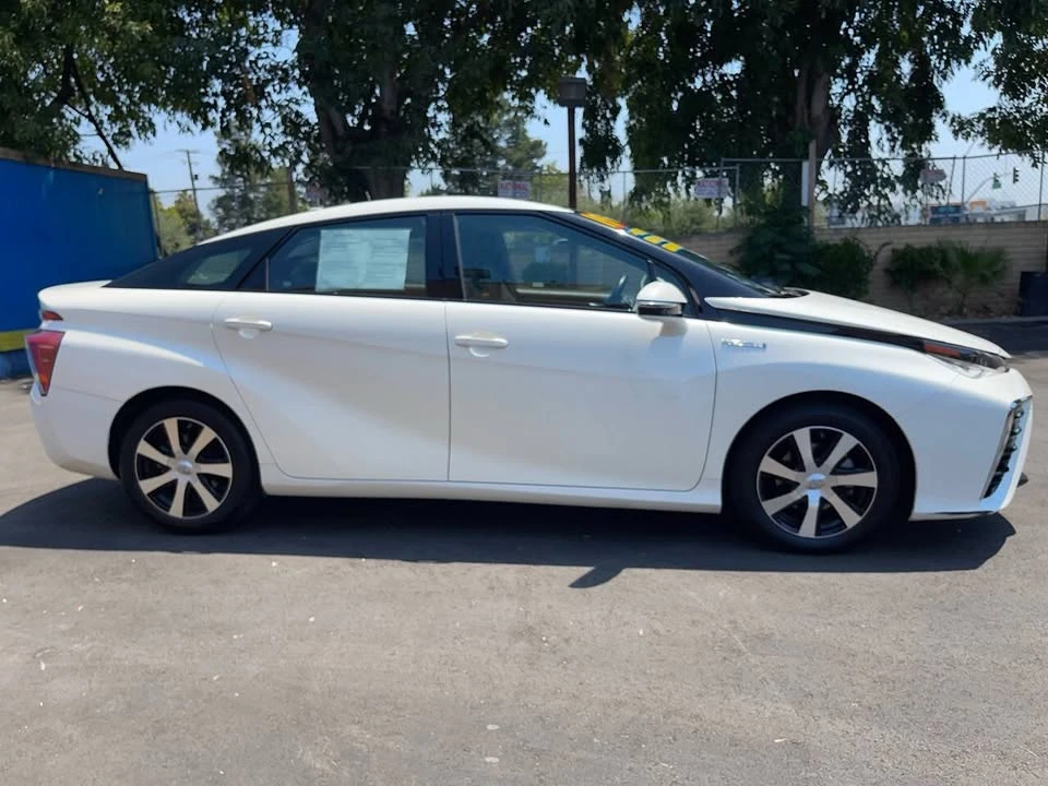 2019 Toyota Mirai - Image 2 of 20