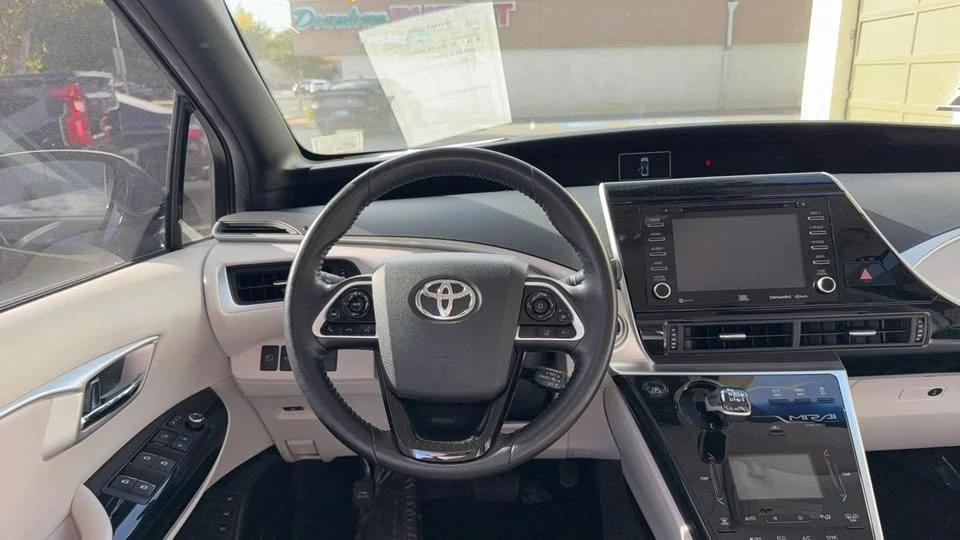 2019 Toyota Mirai - Image 10 of 16