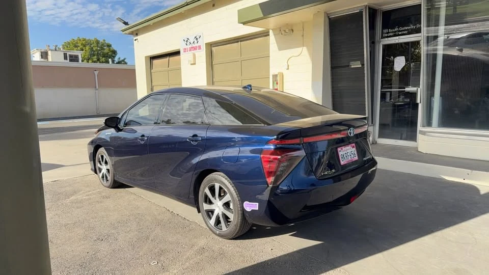 2019 Toyota Mirai - Image 4 of 16