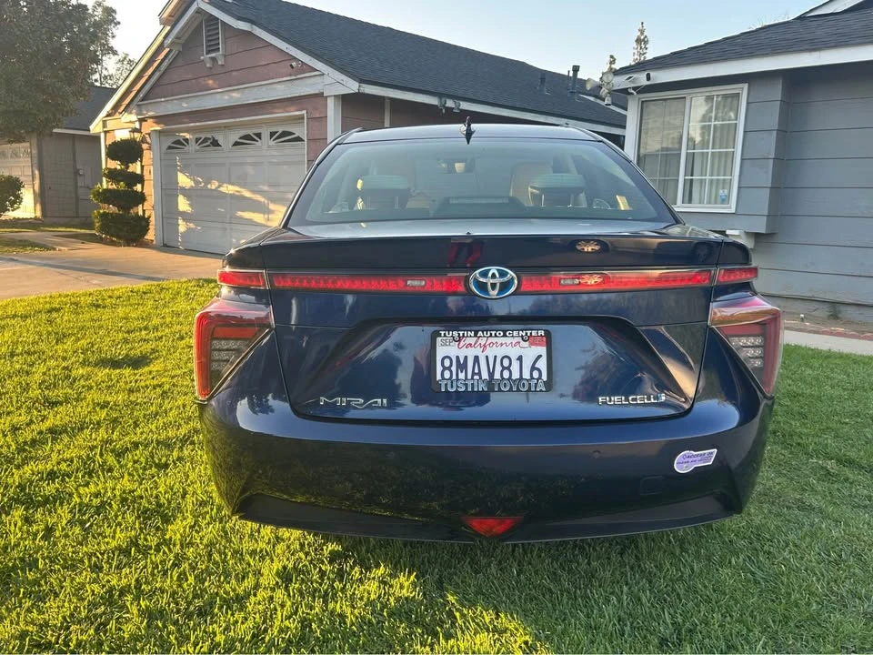 2019 Toyota Mirai - Image 8 of 14