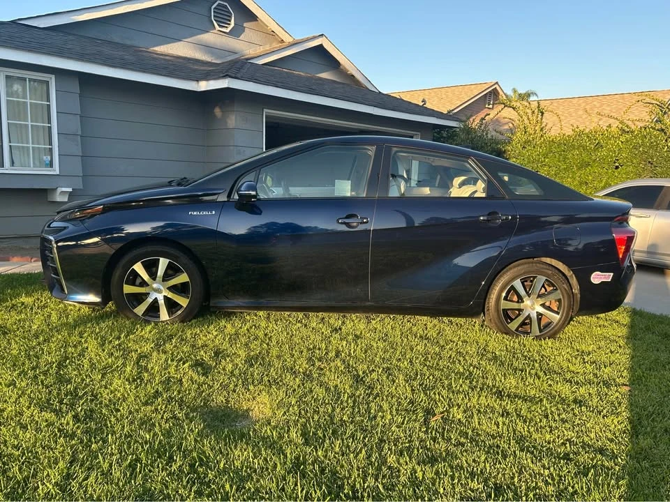 2019 Toyota Mirai - Image 5 of 14