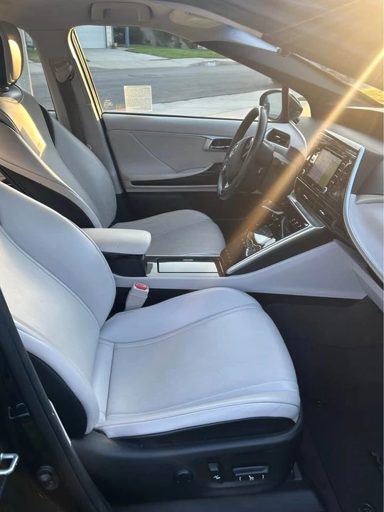 2019 Toyota Mirai - Image 10 of 14