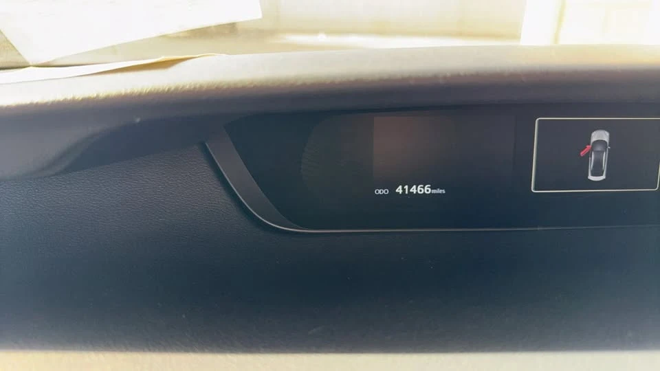 2019 Toyota Mirai - Image 11 of 16
