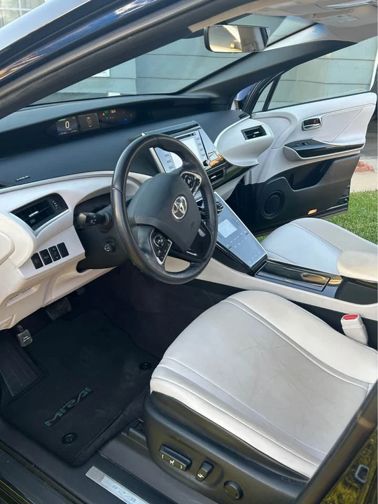 2019 Toyota Mirai - Image 12 of 14