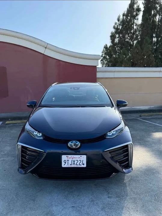 2019 Toyota Mirai - Image 2 of 4