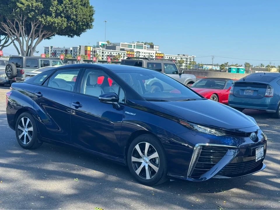 2019 Toyota Mirai - Image 7 of 12
