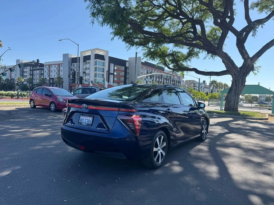 2019 Toyota Mirai - Image 5 of 12