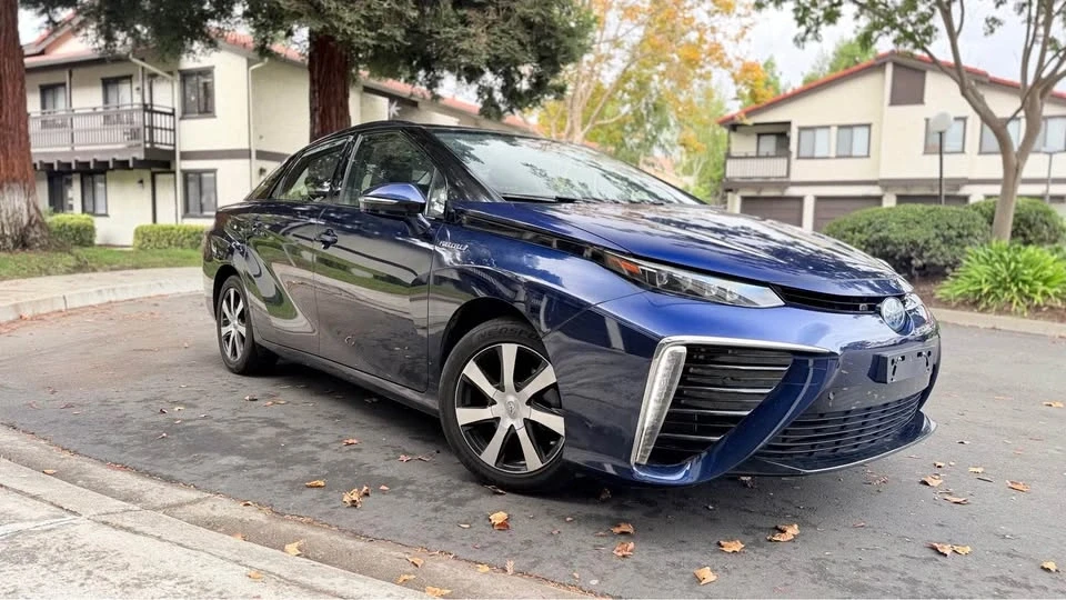 2019 Toyota Mirai - Image 3 of 18