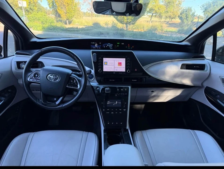 2019 Toyota Mirai - Image 2 of 2