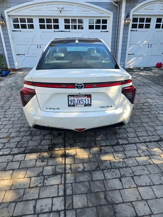2019 Toyota Mirai - Image 2 of 9