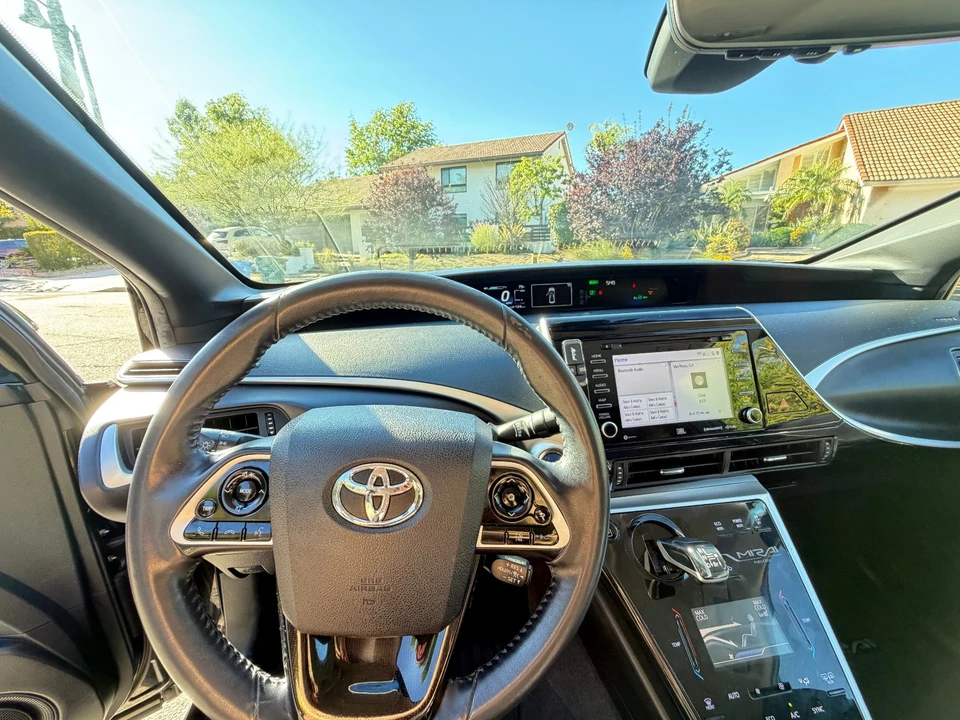 2019 Toyota Mirai - Image 10 of 18