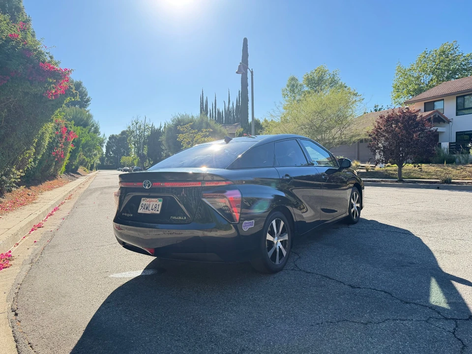 2019 Toyota Mirai - Image 6 of 18