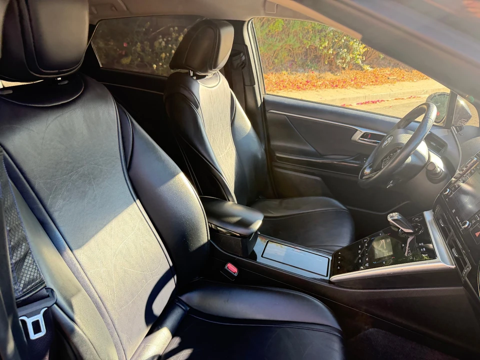 2019 Toyota Mirai - Image 11 of 18