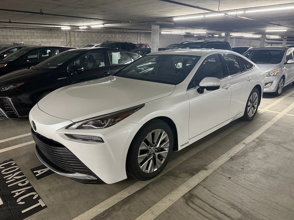 2019 Toyota Mirai - Image 10 of 13