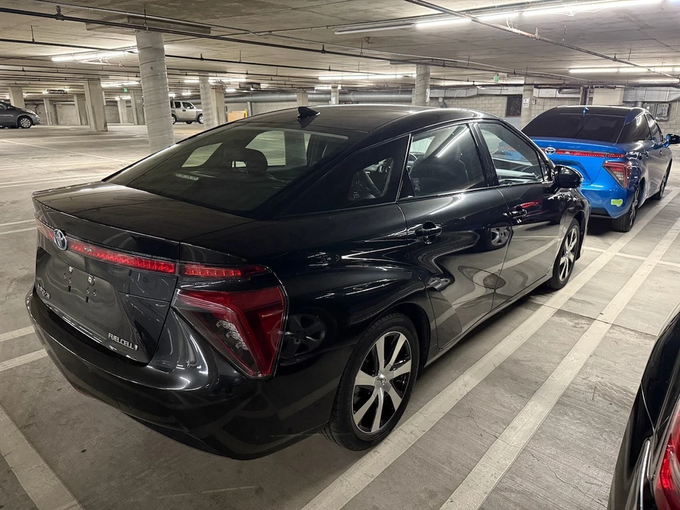 2019 Toyota Mirai - Image 4 of 13