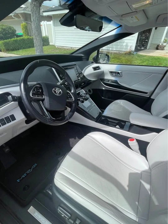 2019 Toyota Mirai - Image 7 of 8