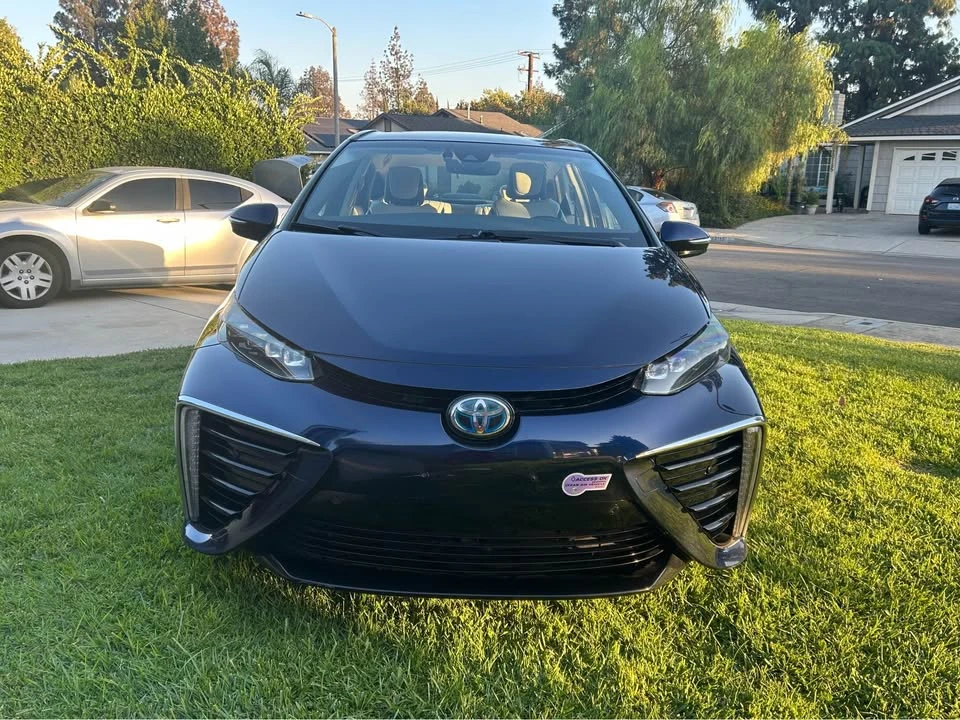 2019 Toyota Mirai - Image 7 of 15