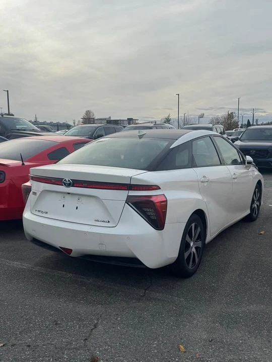2019 Toyota Mirai - Image 4 of 7