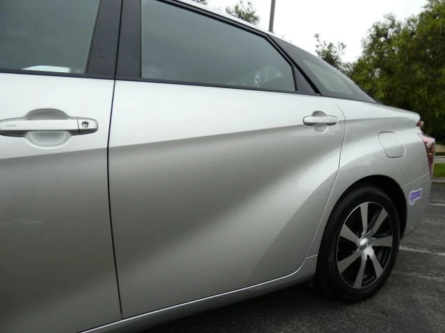 2019 Toyota Mirai - Image 11 of 21
