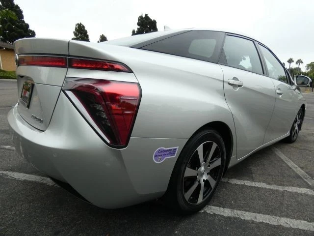 2019 Toyota Mirai - Image 7 of 21