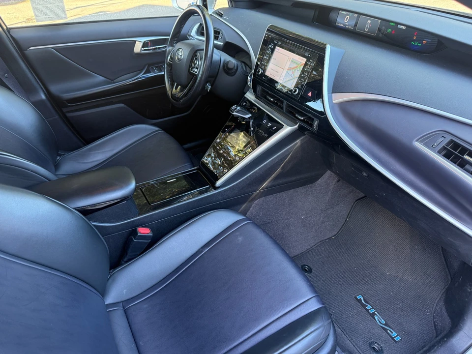 2019 Toyota Mirai - Image 13 of 19