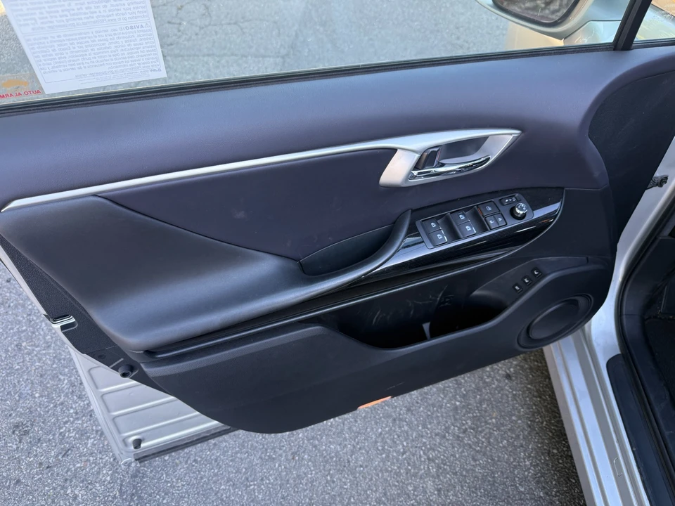 2019 Toyota Mirai - Image 10 of 19