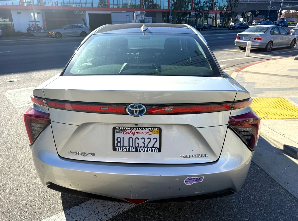 2019 Toyota Mirai - Image 7 of 19