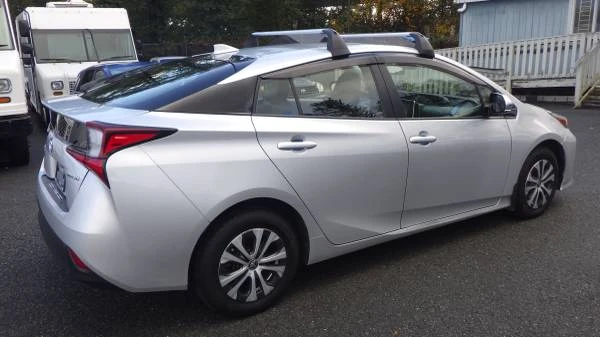 2019 Toyota Prius 4th Gen - Image 2 of 17