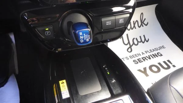 2019 Toyota Prius 4th Gen - Image 14 of 17