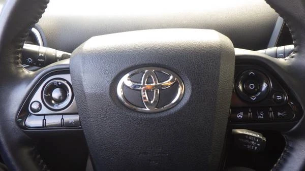 2019 Toyota Prius 4th Gen - Image 13 of 17