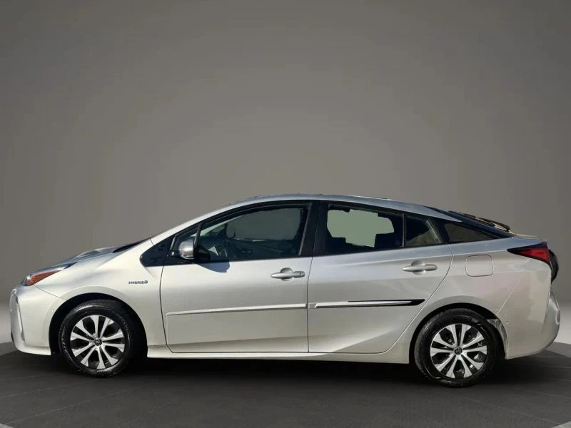 2019 Toyota Prius 4th Gen - Image 8 of 12