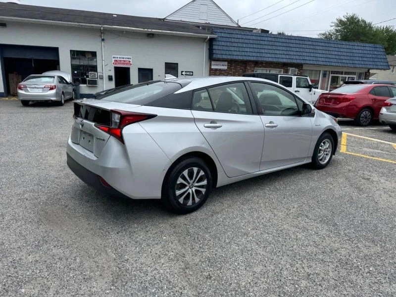 2019 Toyota Prius 4th Gen - Image 12 of 12
