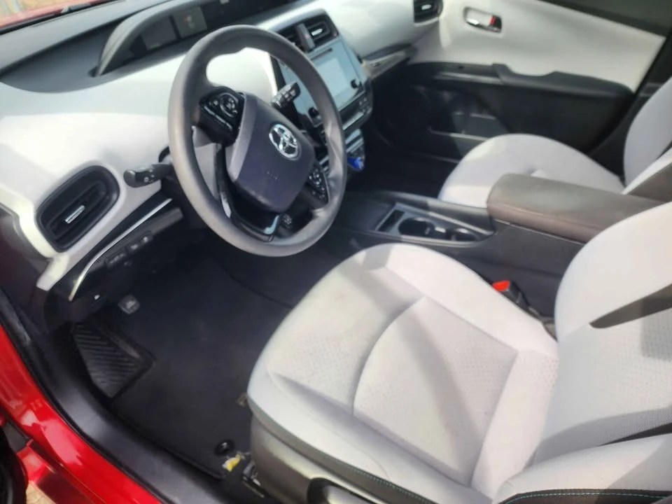 2019 Toyota Prius 4th Gen - Image 3 of 8